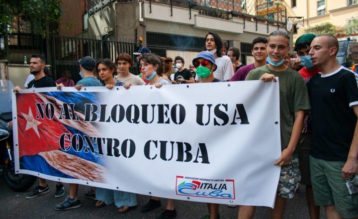 Cuba, farla finita con il bloqueo che viola i diritti umani