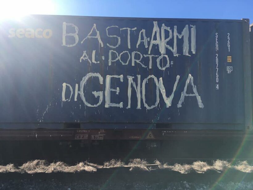 Dal porto di  Genova: BASTA ARMI!