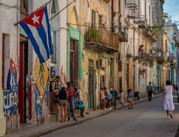 Cuba ridotta allo stremo e la complicità dell’Europa – Di Martina Steinwurzel**