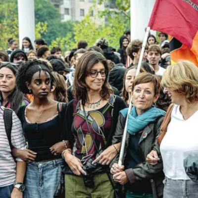 «NOI PROFESSORI IN PIAZZA TRA STUDENTI E POLIZIOTTI. ABBIAMO DIFESO I RAGAZZI»